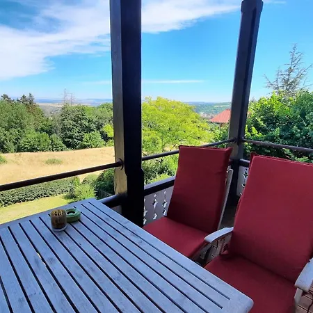 In Historischer Mit Panoramablick Apartment *
